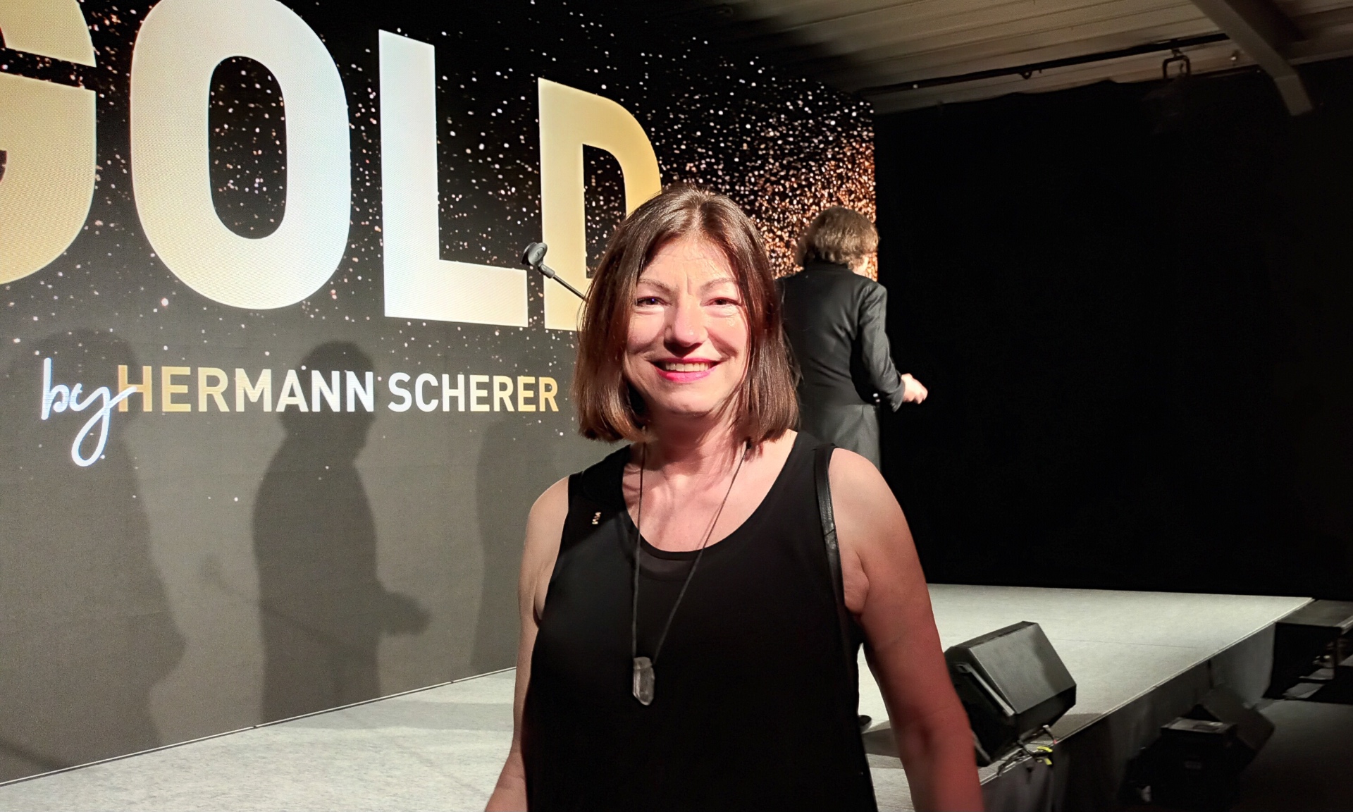 Heike Facius auf der GOLD-Bühne von Hermann Scherer